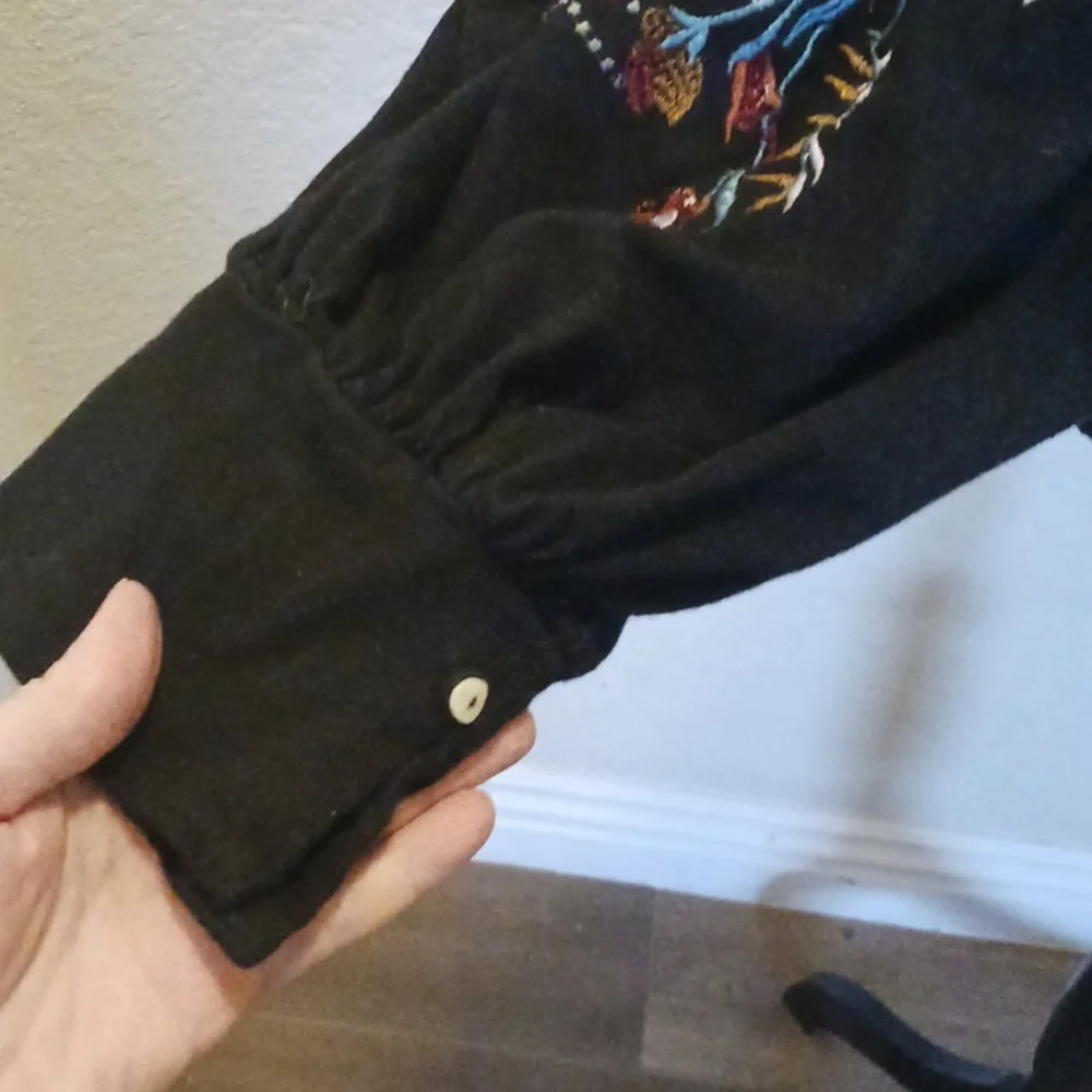 Free People Embroidered Top- Small - Picture 6 of 9